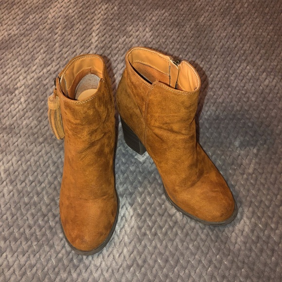 Esprit Shoes - Women’s Tan ESPRIT Ankle Boots- Roberta-E B14